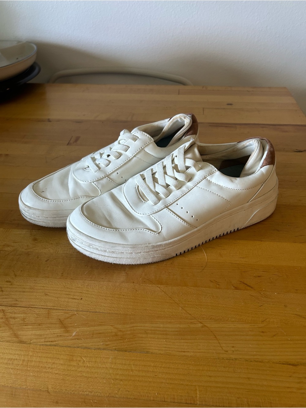 Dr. Scholl’s Womens White Casual Leather Sneakers with Brown Heel - Picture 3 of 5